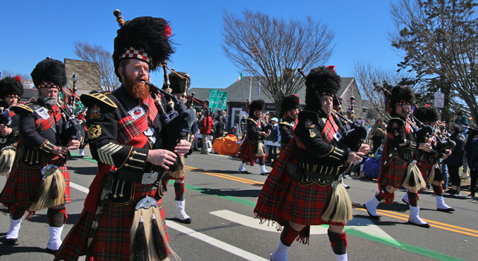 Parade Main
